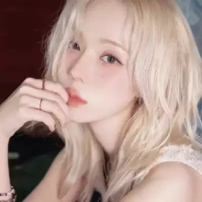 公奥婷